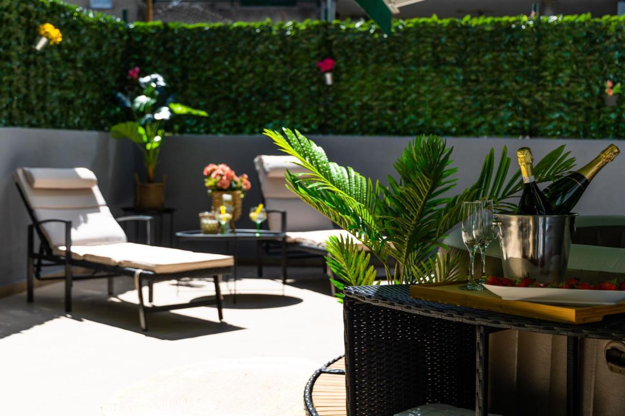 Oasis Luxury Apartment With Terrarce And Jacuzzi Split Bagian luar foto