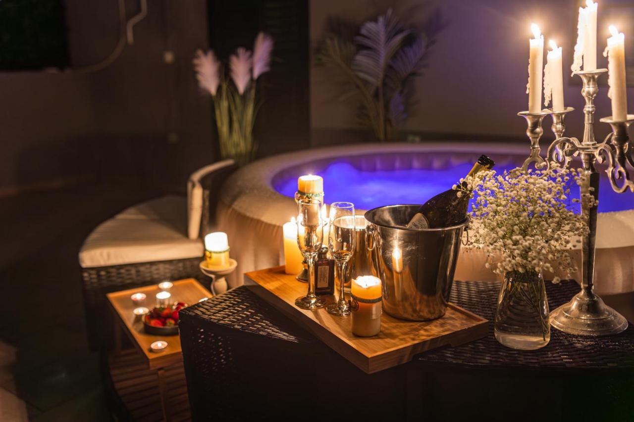 Oasis Luxury Apartment With Terrarce And Jacuzzi Split Bagian luar foto