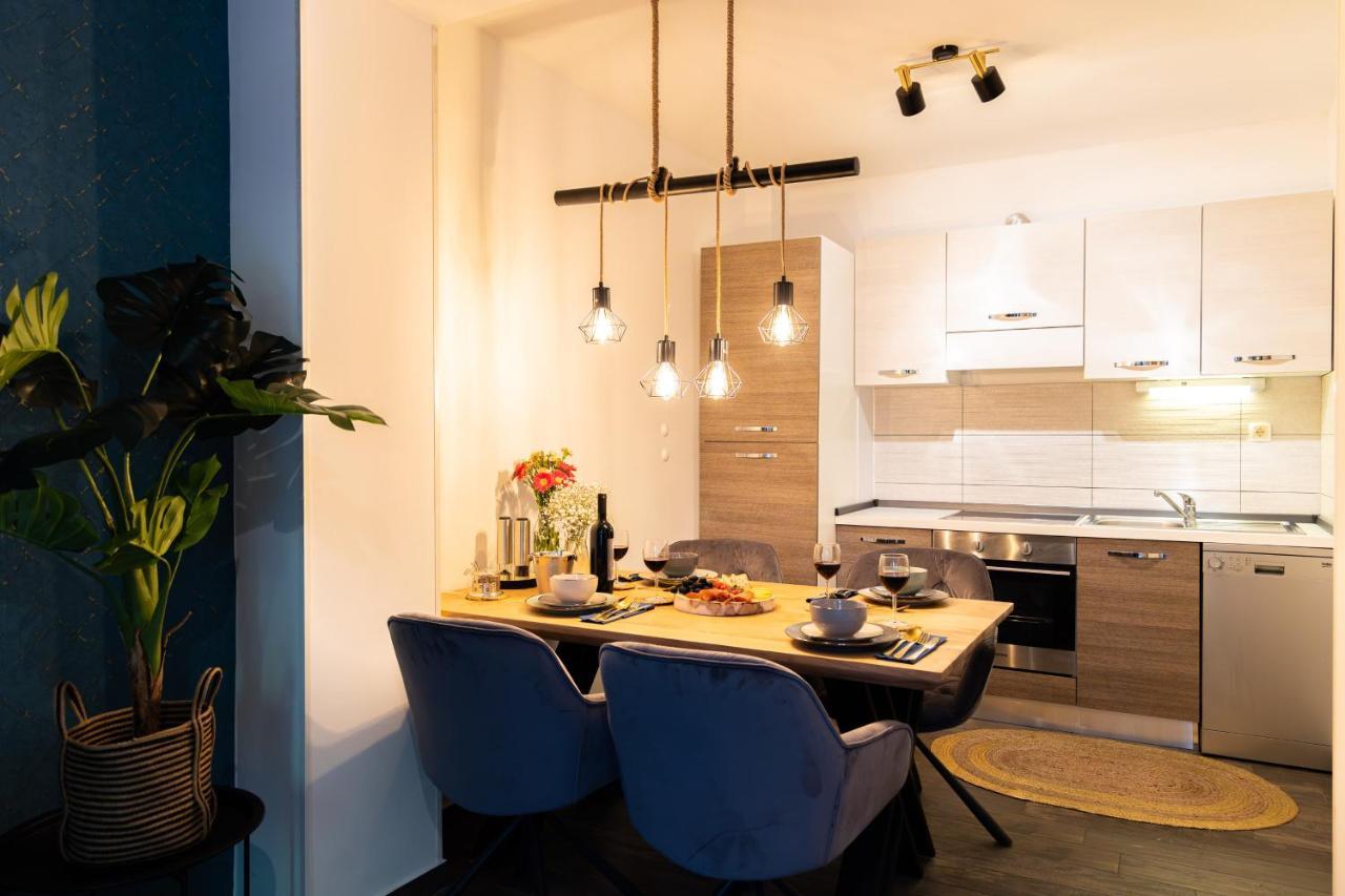 Oasis Luxury Apartment With Terrarce And Jacuzzi Split Bagian luar foto