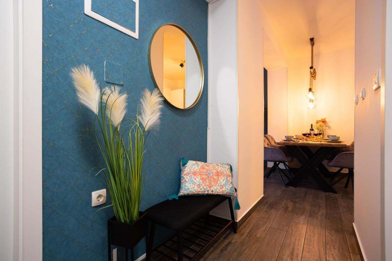 Oasis Luxury Apartment With Terrarce And Jacuzzi Split Bagian luar foto