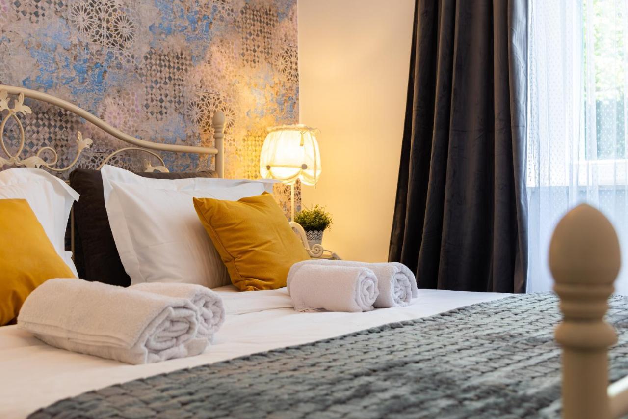 Oasis Luxury Apartment With Terrarce And Jacuzzi Split Bagian luar foto