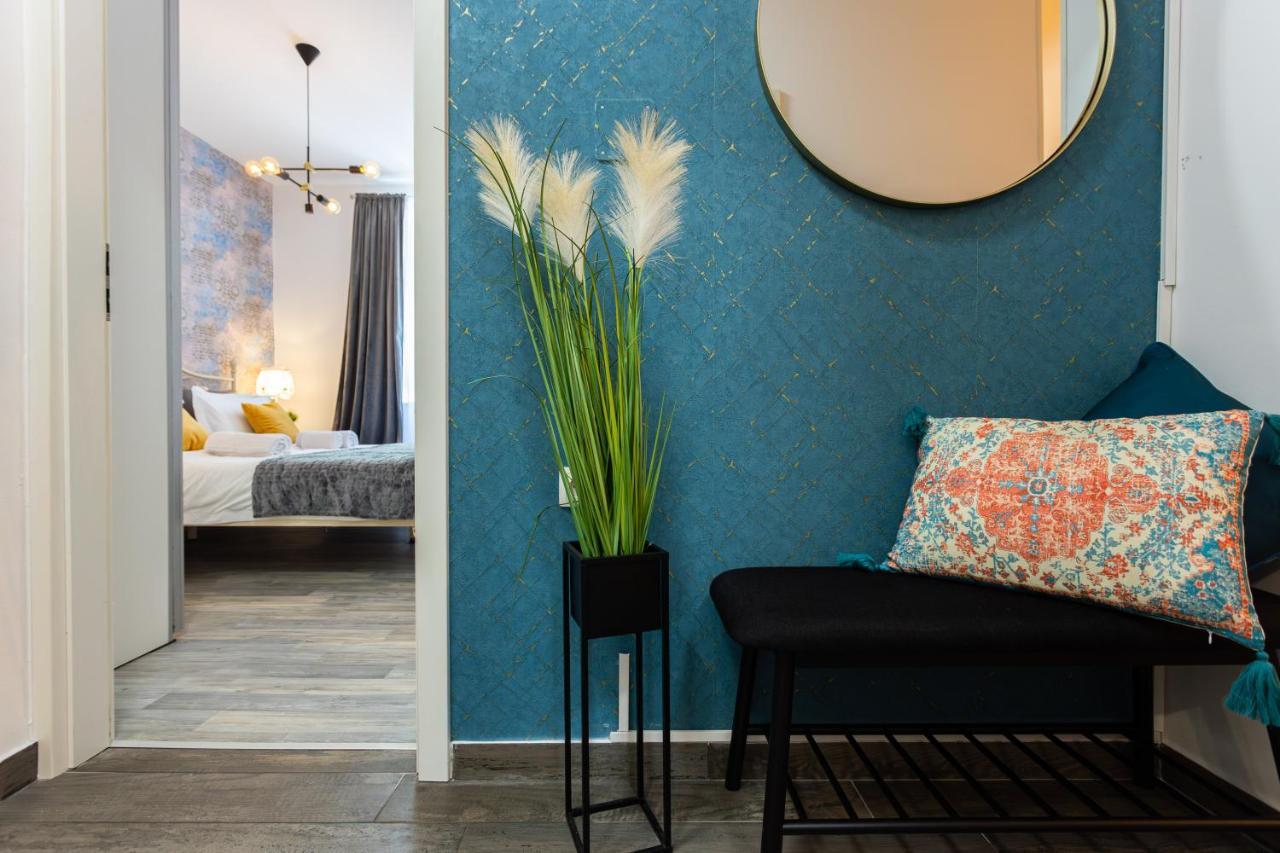 Oasis Luxury Apartment With Terrarce And Jacuzzi Split Bagian luar foto