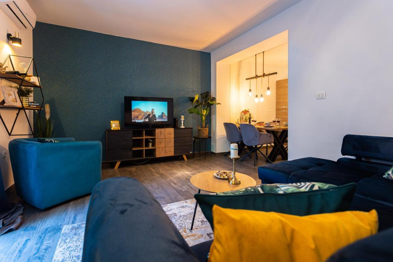 Oasis Luxury Apartment With Terrarce And Jacuzzi Split Bagian luar foto
