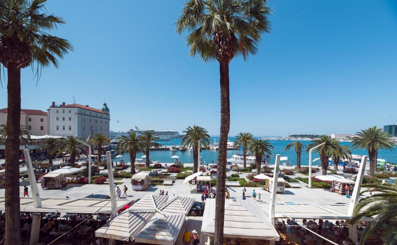 Oasis Luxury Apartment With Terrarce And Jacuzzi Split Bagian luar foto
